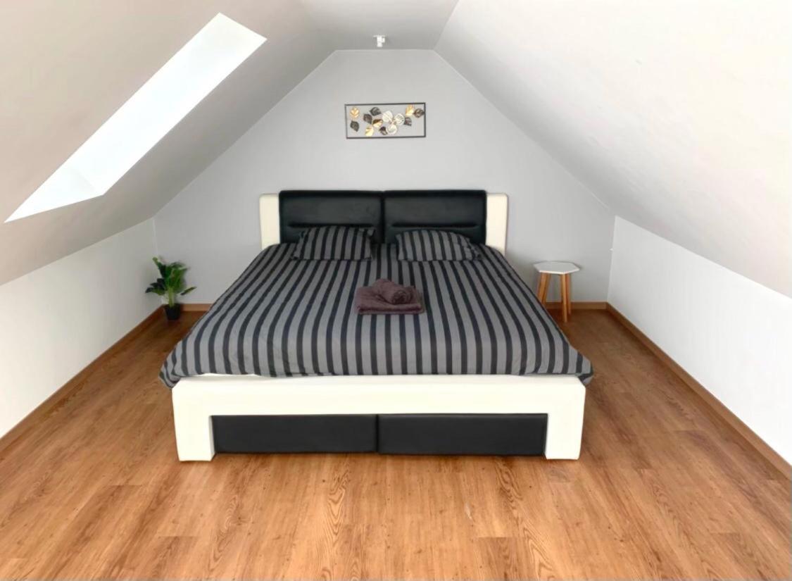 Loft Evasion , Parking Gratuit , 5 Min Auxerre Διαμέρισμα Monéteau Εξωτερικό φωτογραφία